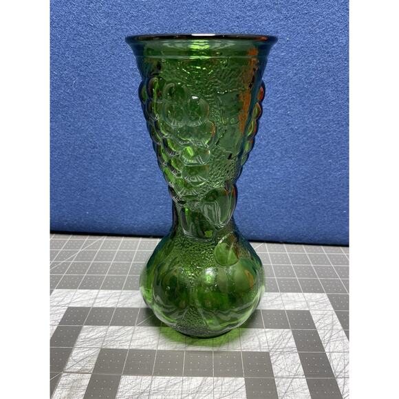 Vintage Italian Emerald Green Vase Embossed Fruit Design Made in Italy 10" Tall - Picture 2 of 6